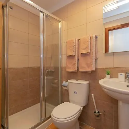 Daire Lovely Spacious In Tenerife San Isidro (Tenerife)