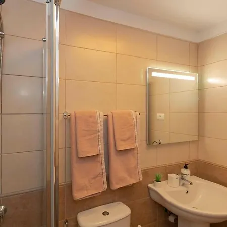 Daire Lovely Spacious In Tenerife San Isidro (Tenerife)